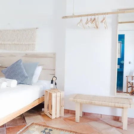 Surf Cascais - Surf Hostel *