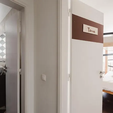 Surf Cascais - Surf Hostel Alcabideche